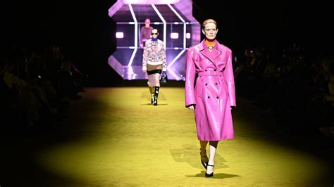 Prada Pays Tribute to Modeling’s History by Dipping 